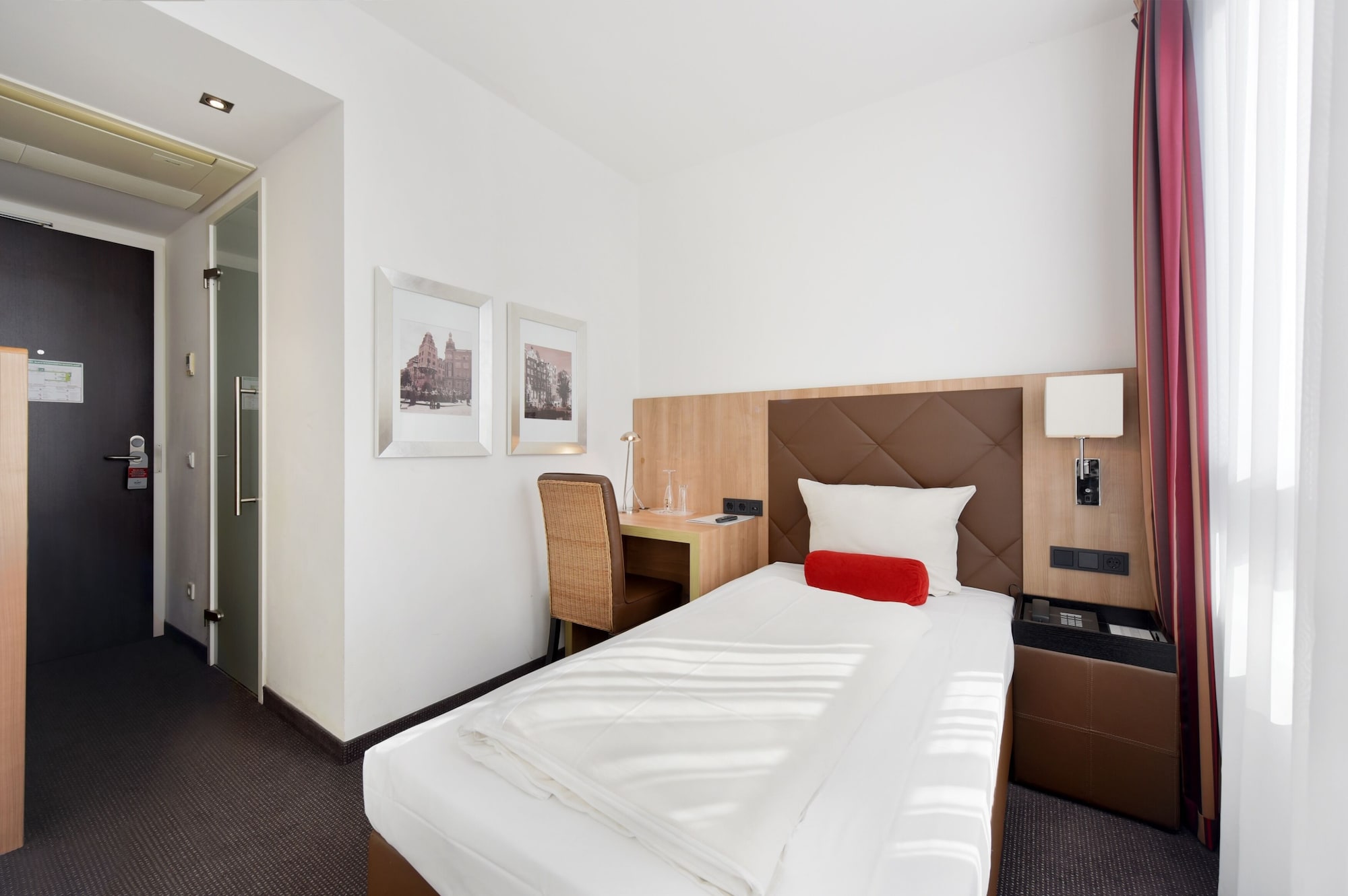 BUSINESS SINGLE ROOM