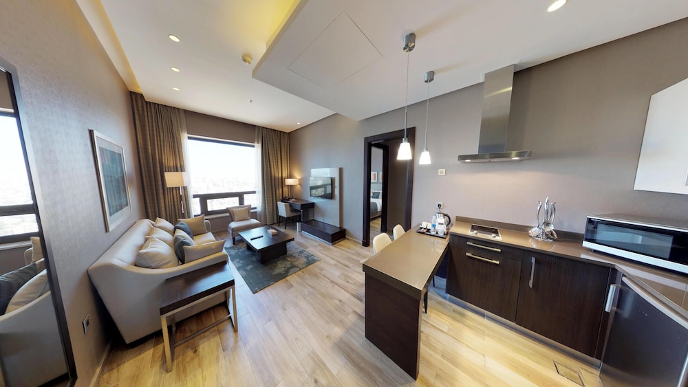 The House Boutique Suites 41/68