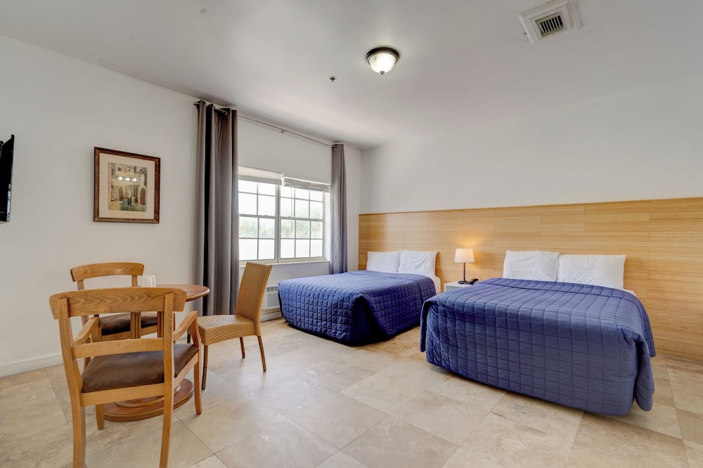 James Hotel 22/59