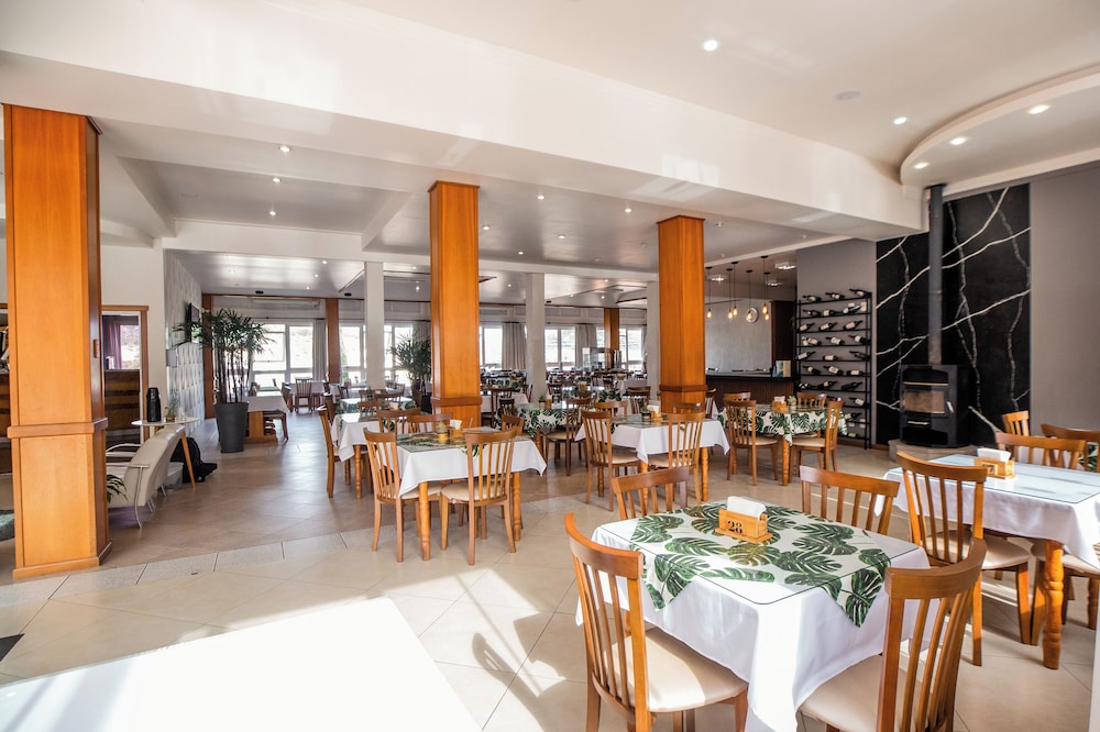 Prata Villaggio Hotel 52/63