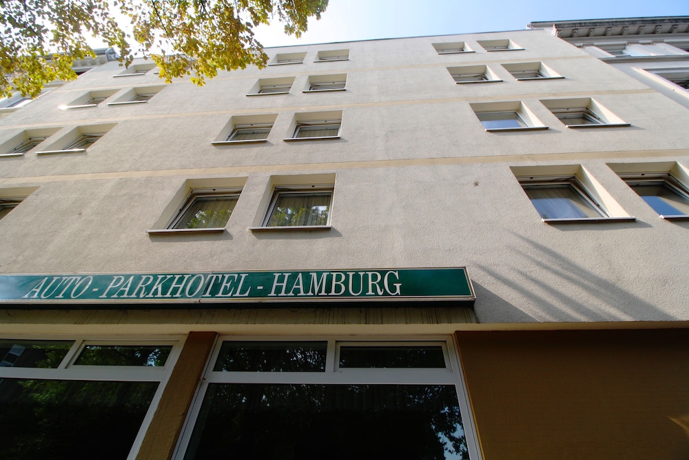 Auto-Parkhotel 2/74