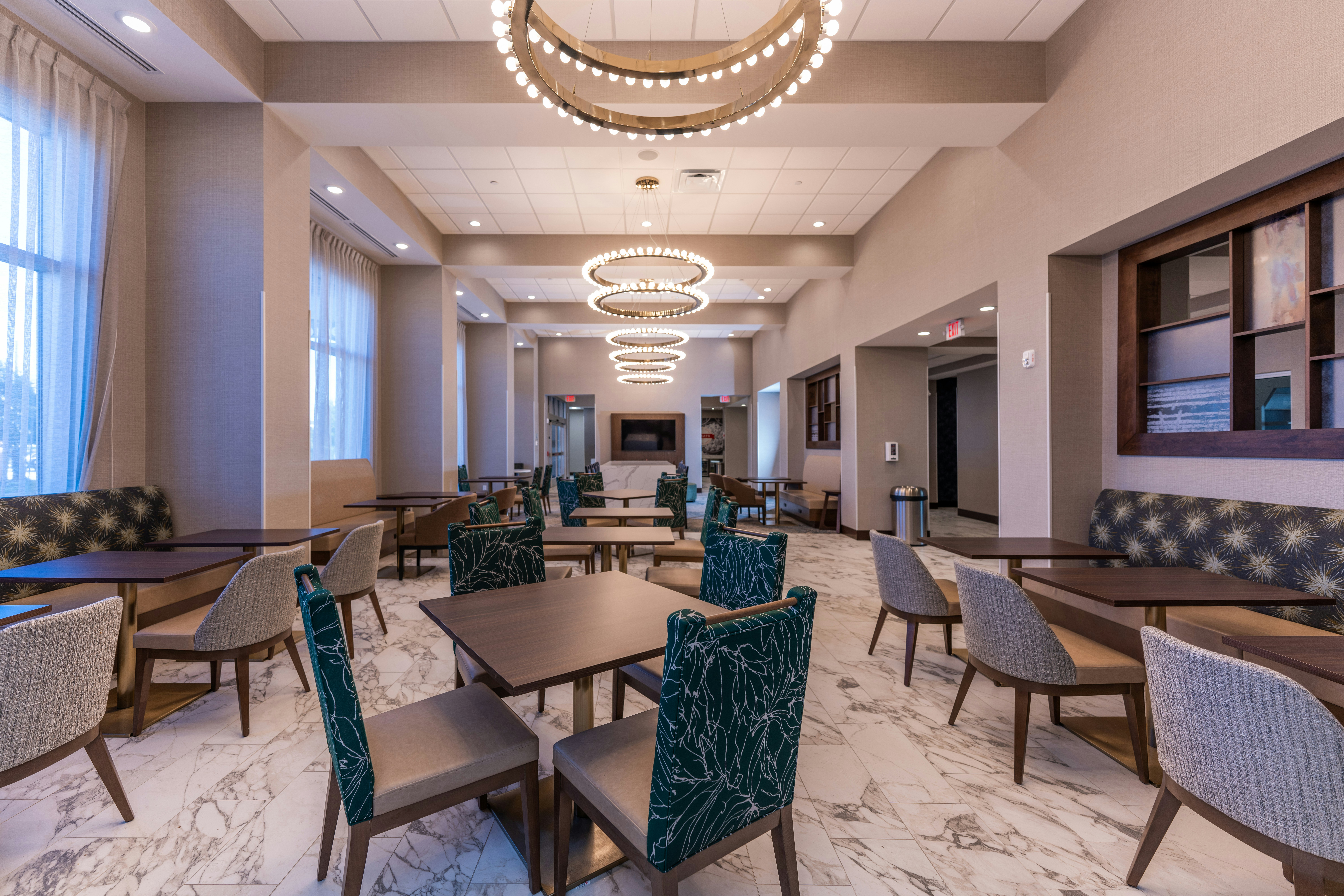 Hampton Inn Suites Houston Sugar Land 27/34