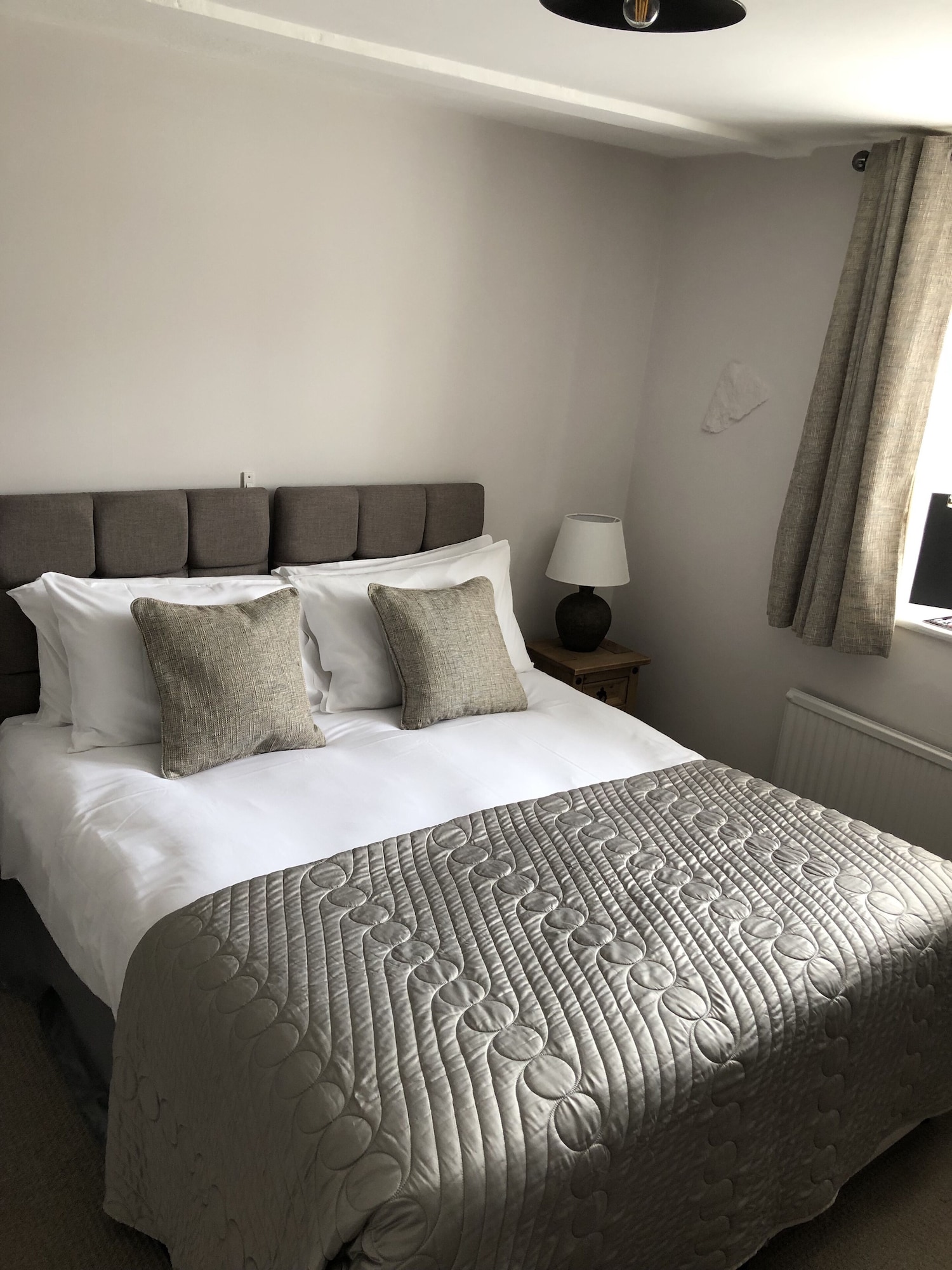 Room, Double or Twin Bed