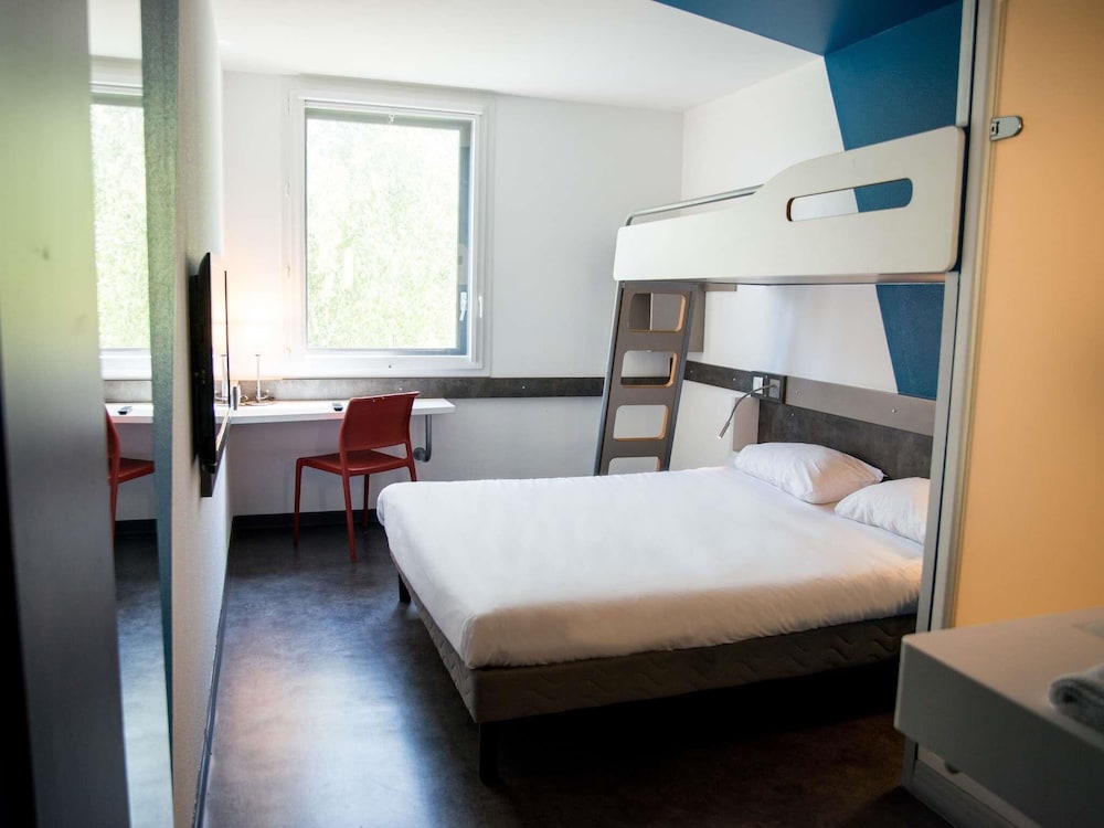 Ibis Budget Archamps Porte De Geneve 28/55