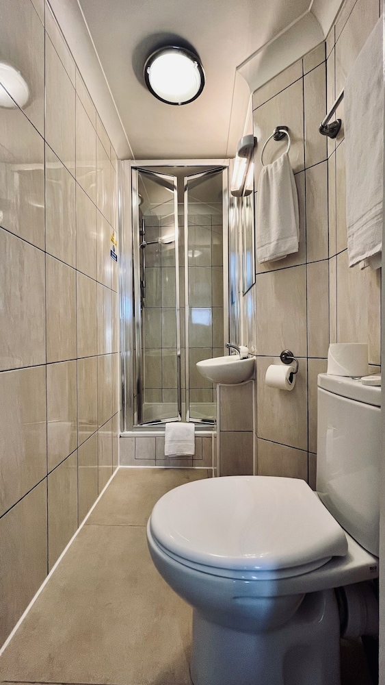 West Cromwell Hotel 54/60