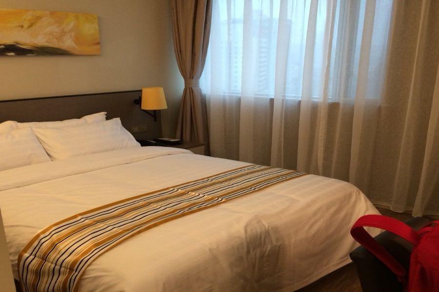 Home Inn Plus (Wuxi Zhongshan Road Shenglimen Metro Station) 36/57