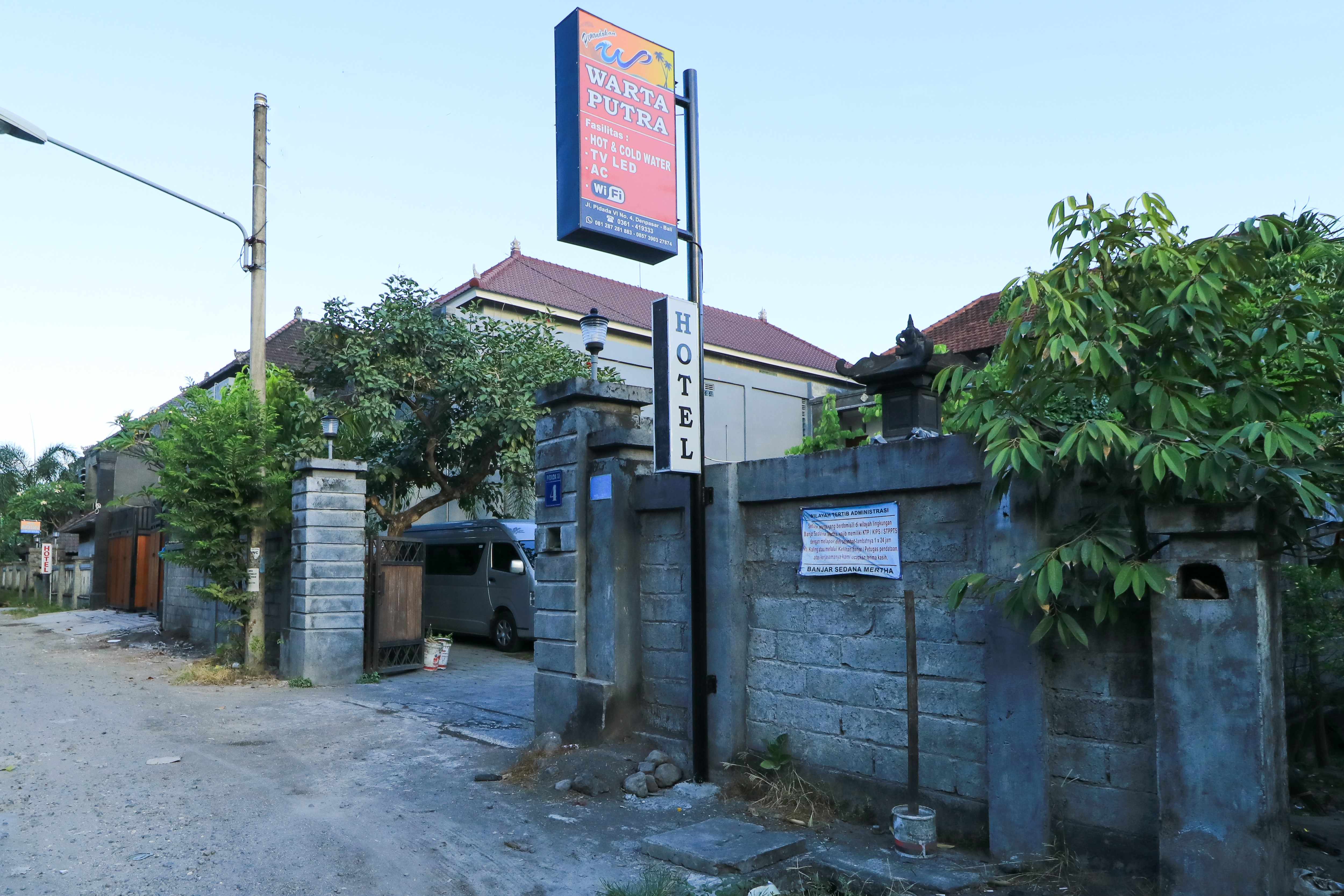 Hotel Warta Putra by ZUZU 28/32