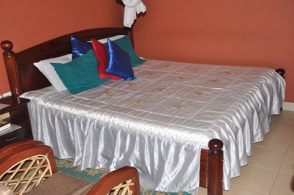 New Scroll Inn Hotel 8/50