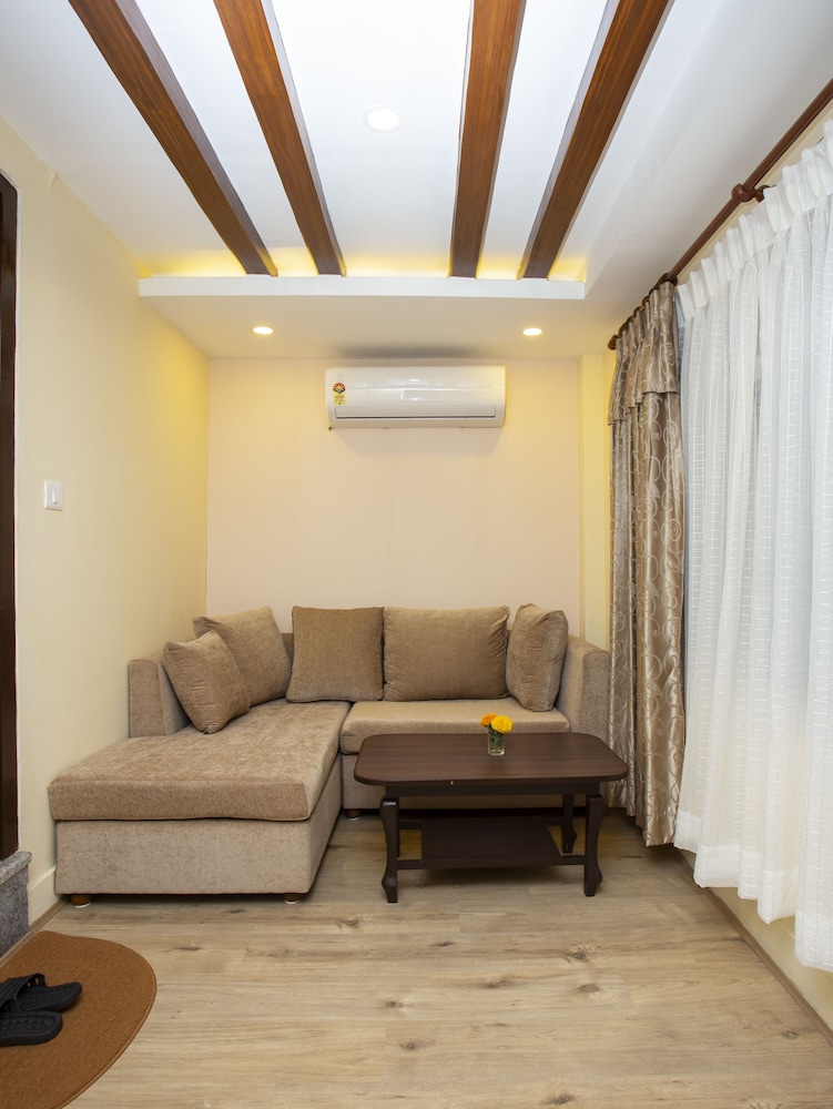 Hotel Sapana Garden 32/45