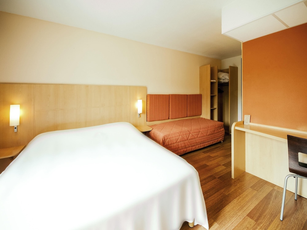 Ibis Valenciennes 26/72