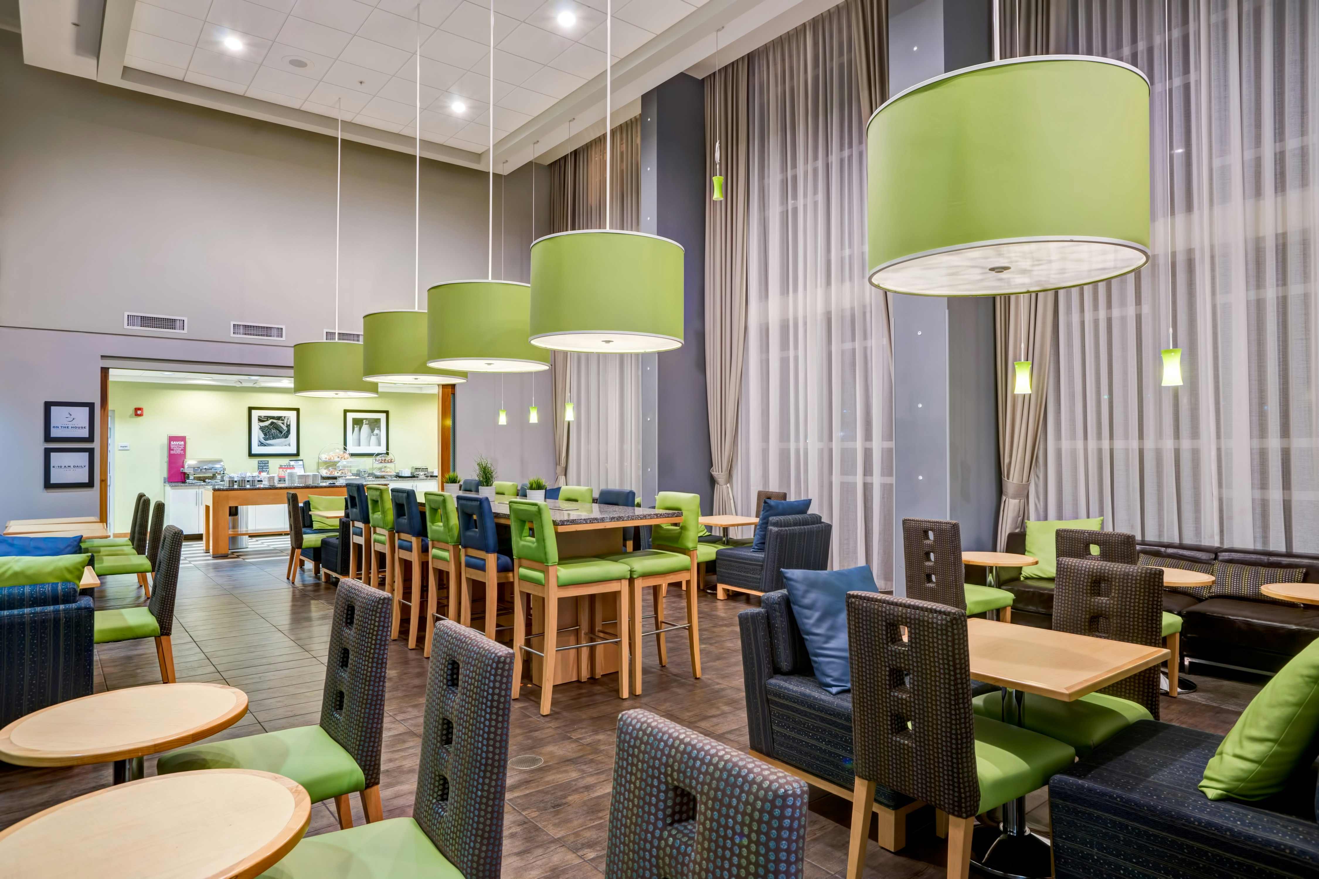 Hampton Inn and Suites Sarasota/Bradenton-Airport 44/68