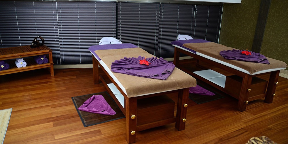 Noah's Ark Deluxe Hotel and SPA 28/50
