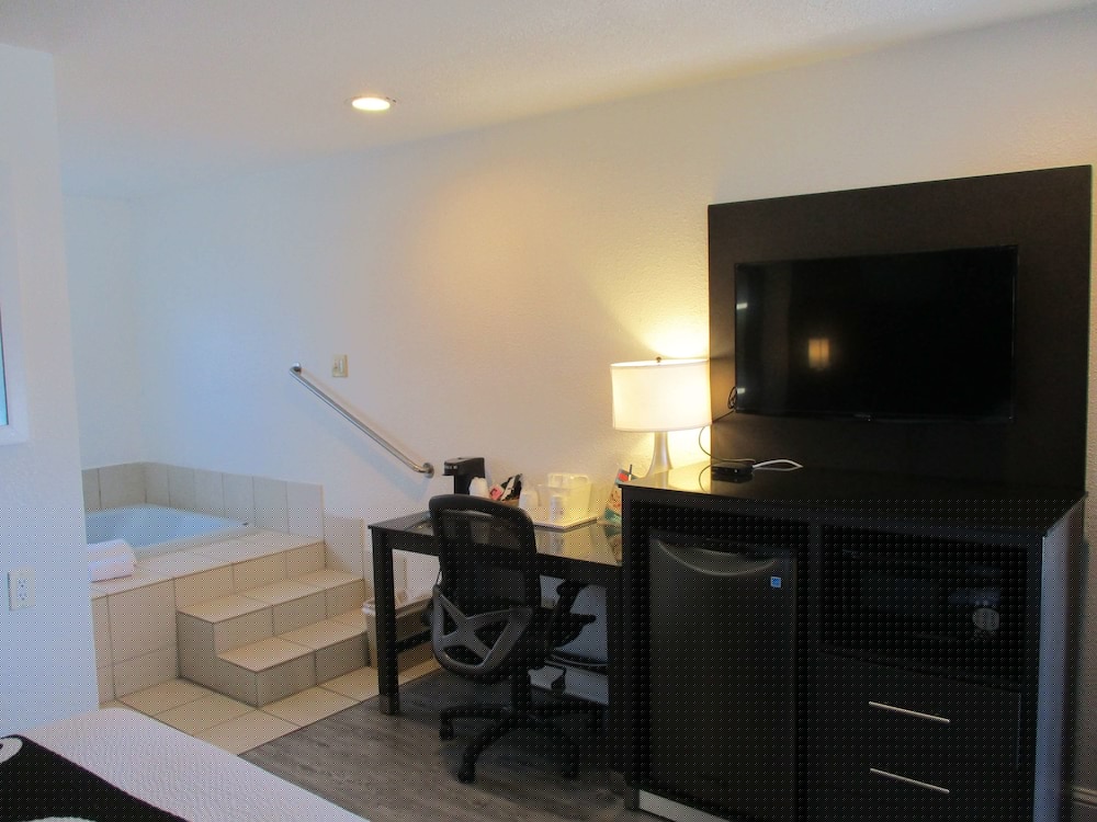 Surestay Hotel By Best Western Seaside Monterey 28/33