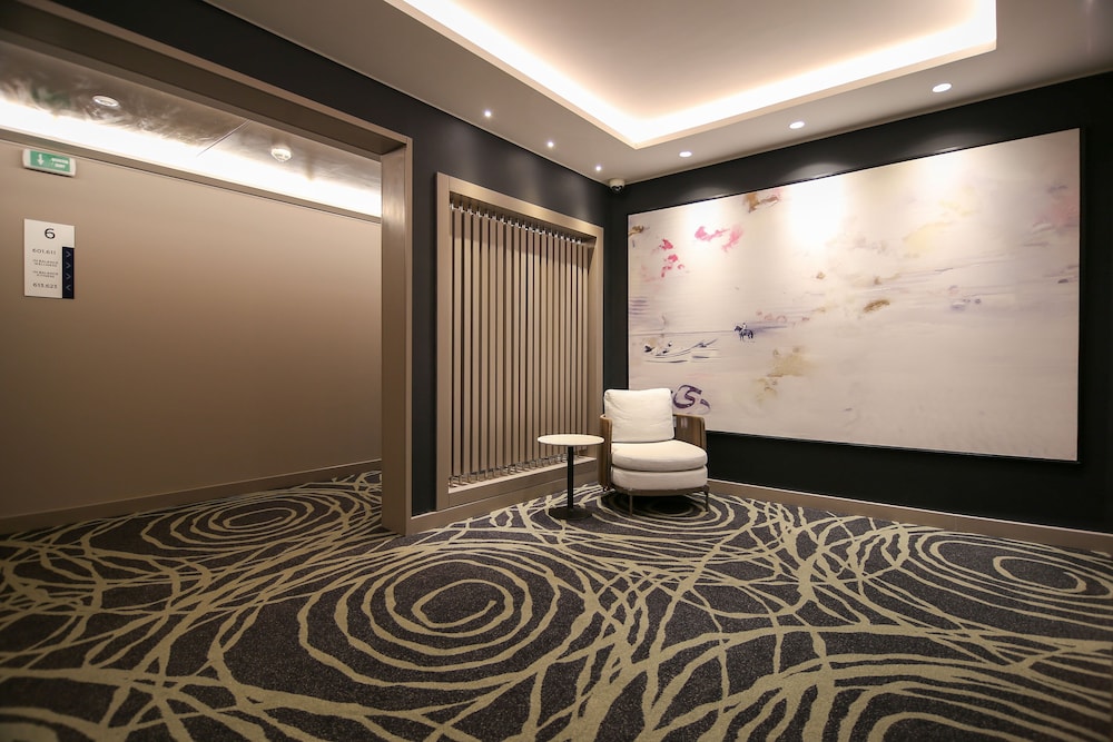 NOVOTEL TUNIS LAC 7/49