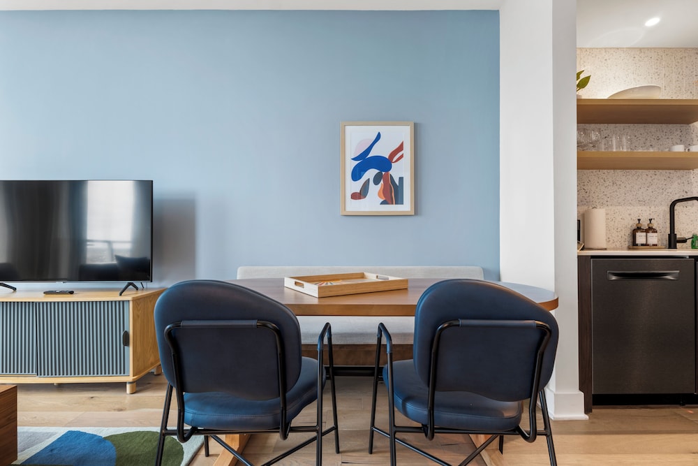 Austin Condo Hotel 39/49