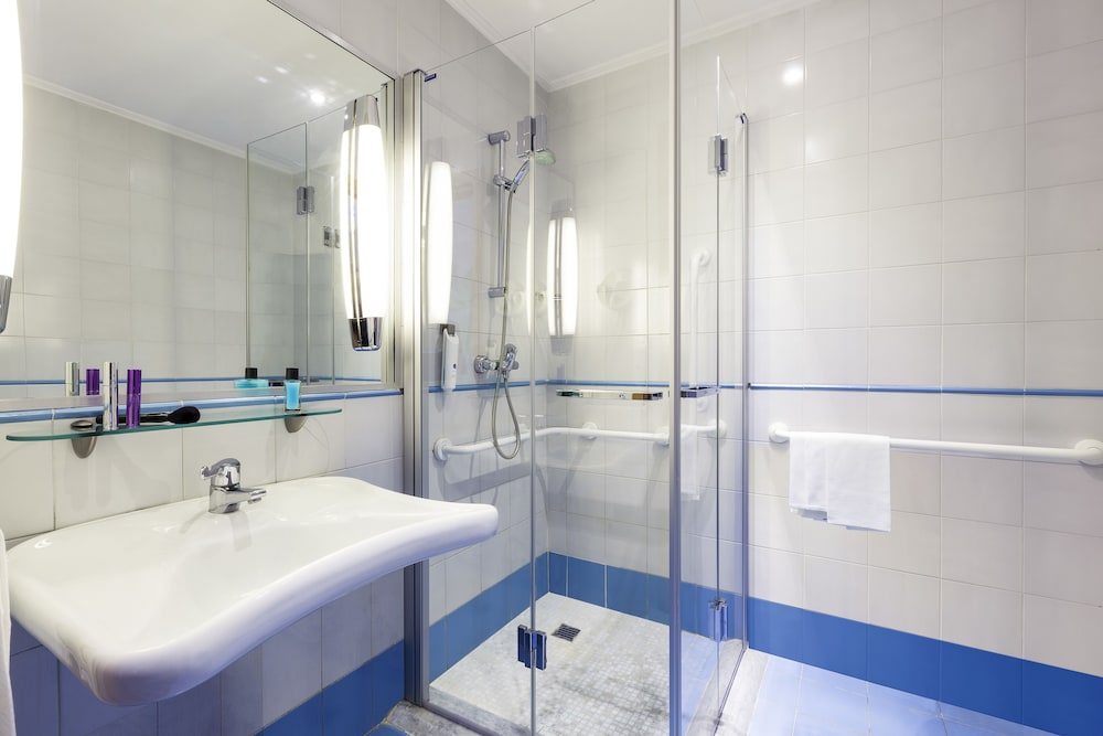 IBIS STYLES NAPOLI GARIBALDI 66/66