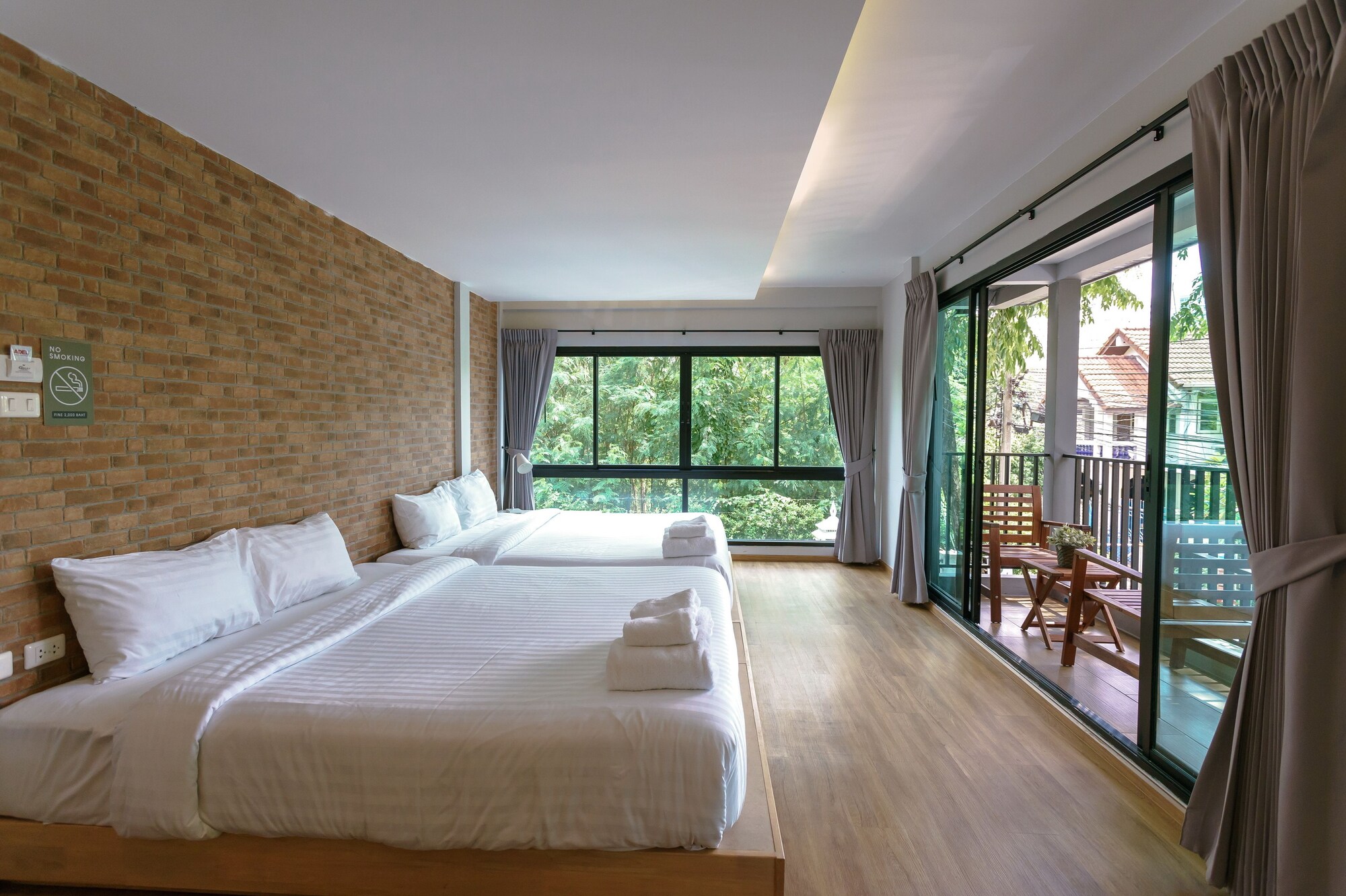 2 BEDROOMS, FAMILY, HOUSE