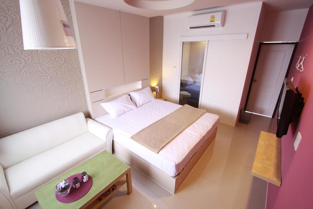 Bearing 26 Hotel 14/37
