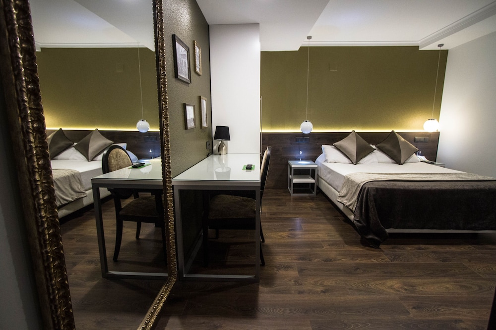 Hotel Moderno BCN 29/70