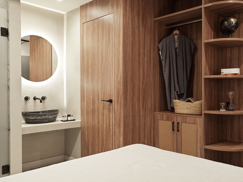 Athens City View Urban Suites 24/47