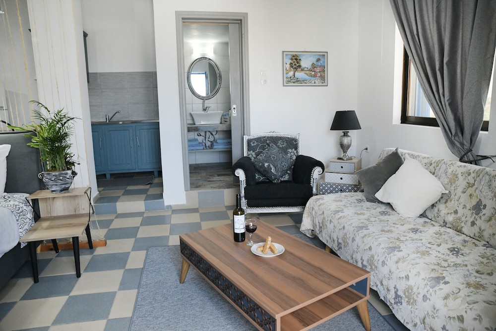 Panorama Studios & Apartments 39/66