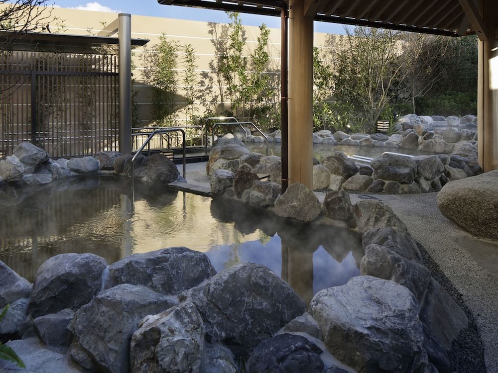Kobe Minato Onsen Ren 23/50
