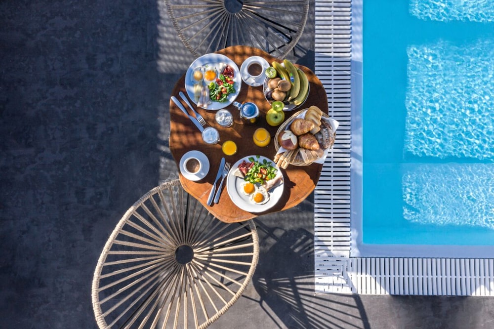 Smy Santorini Suites & Villas 54/76