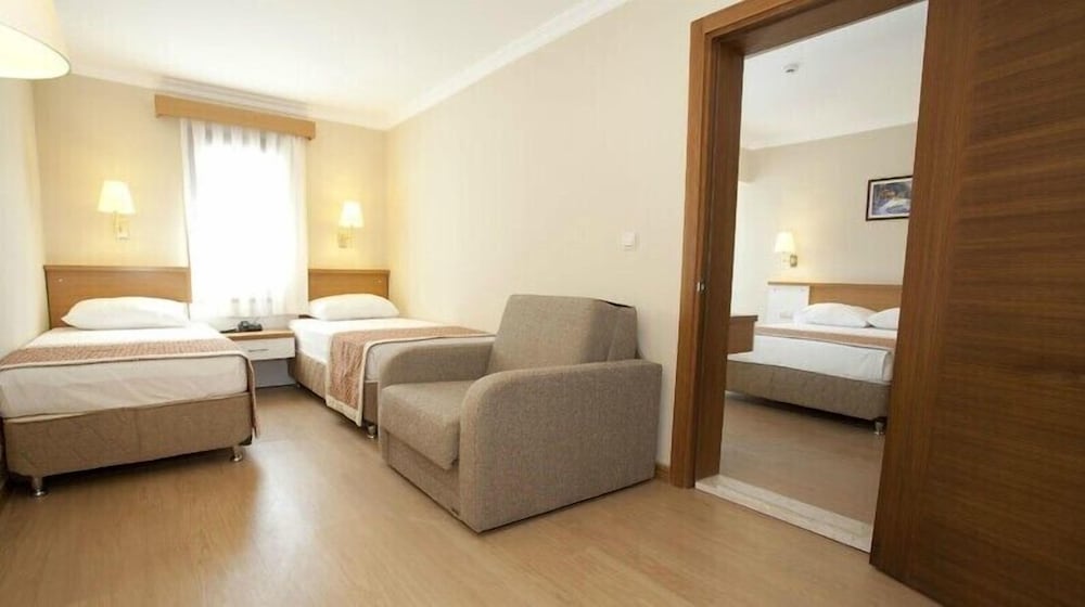 Aes Club Hotel 28/67