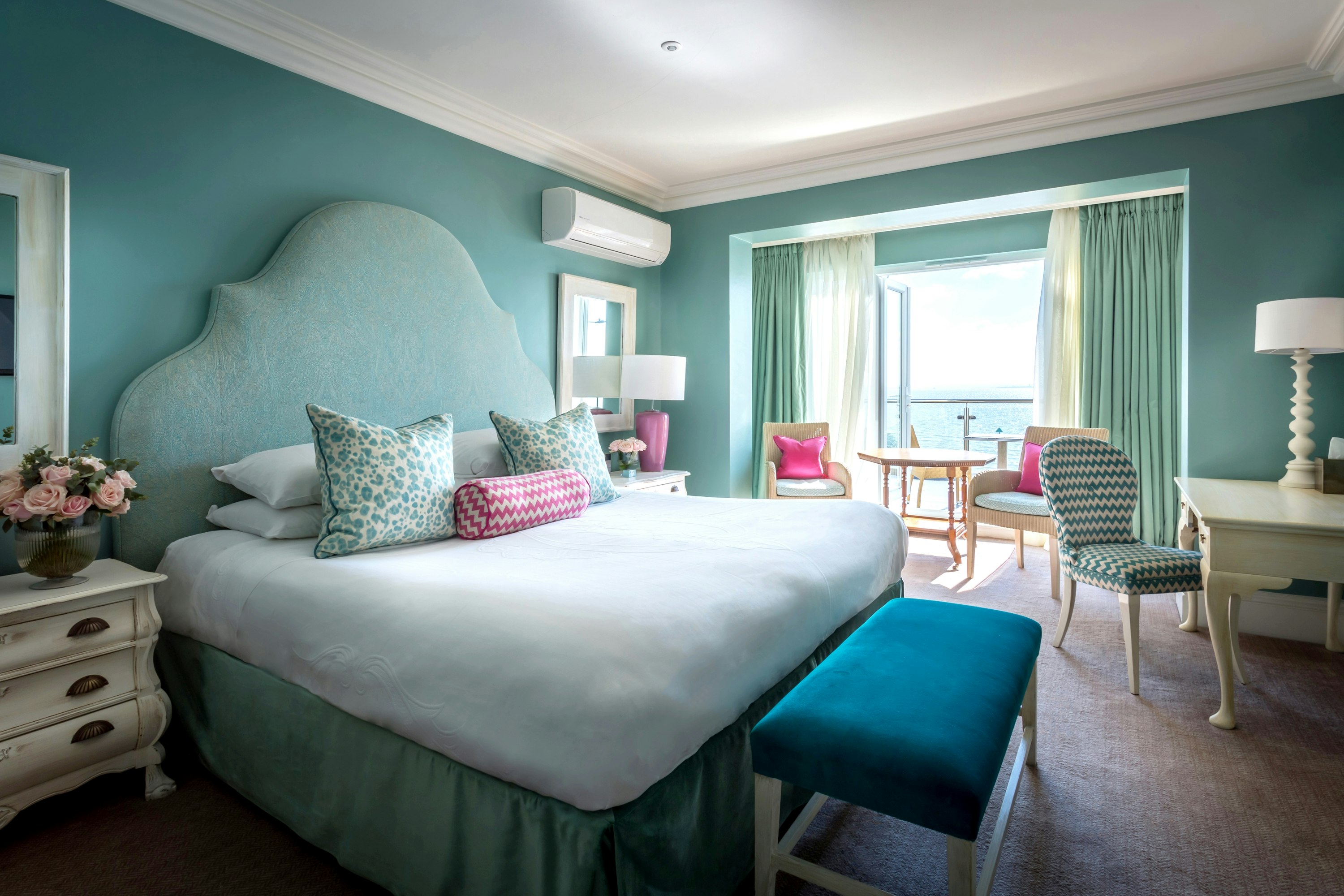 Roslin Beach Hotel 7/31