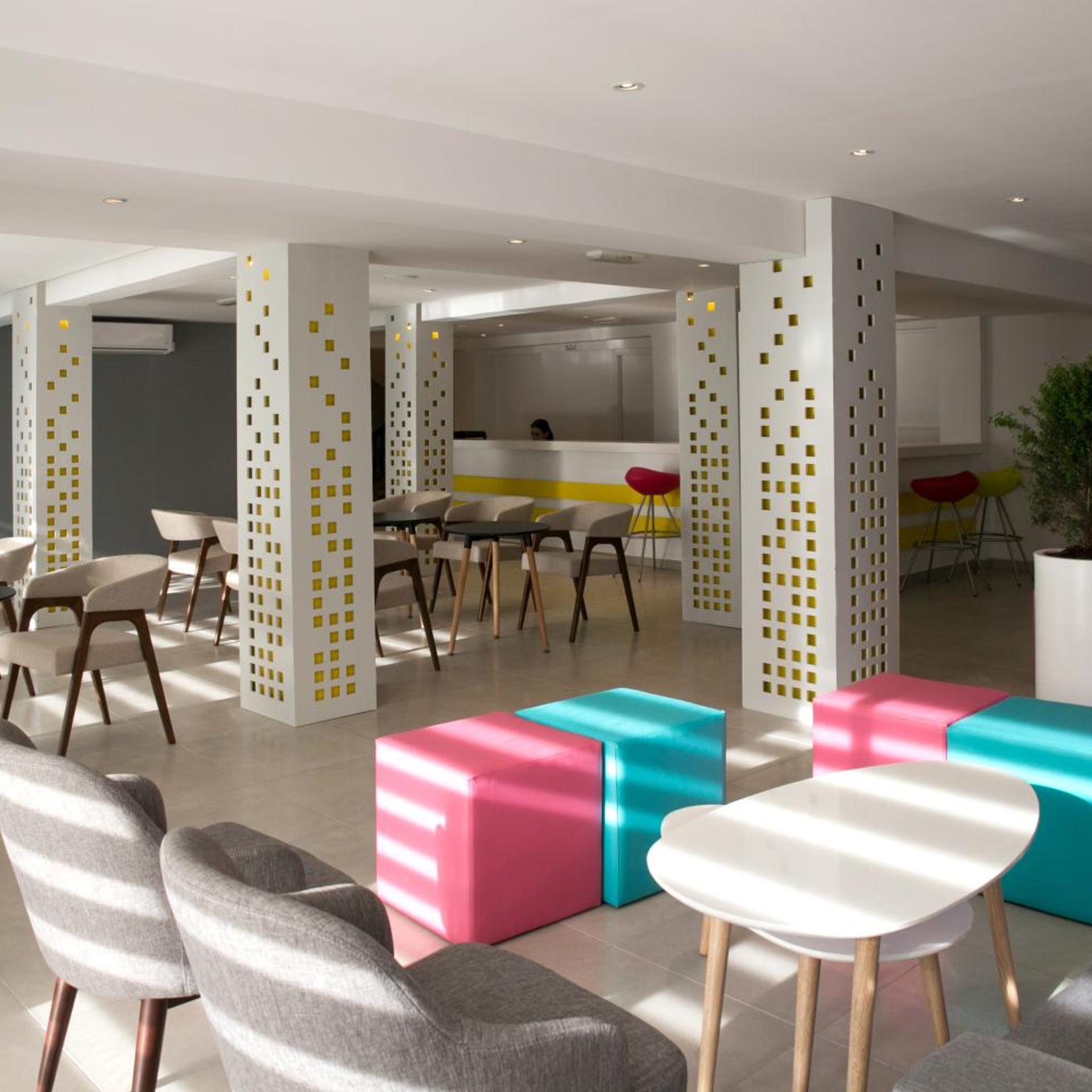 Flora Maria Hotel 43/64