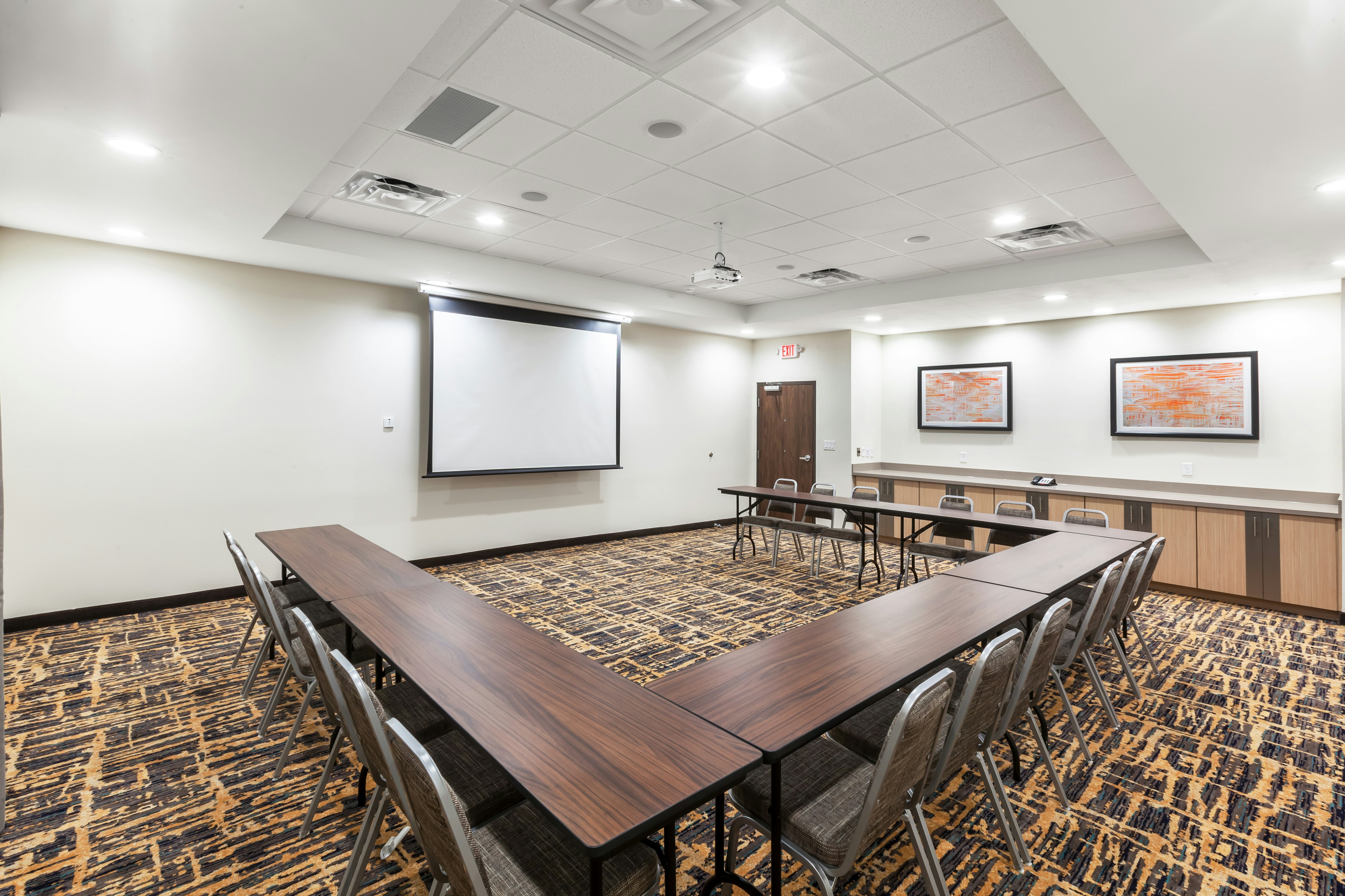 Hampton Inn Ozona 18/21