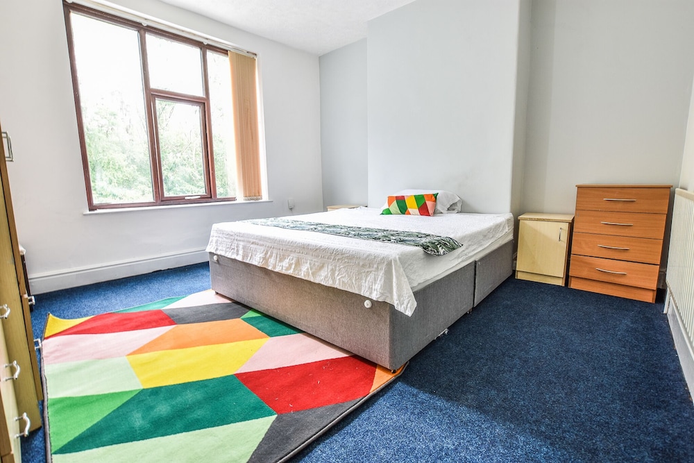 OYO Regency Guest House Manchester North 26/43