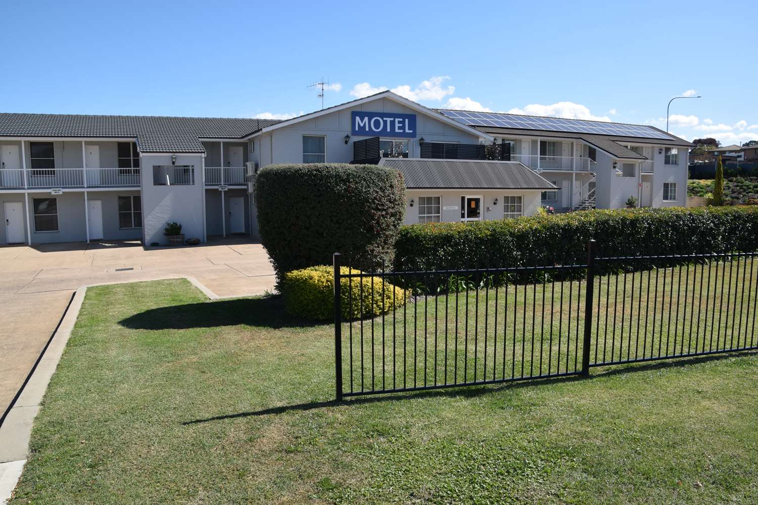 Coachmans Inn Motel 33/34