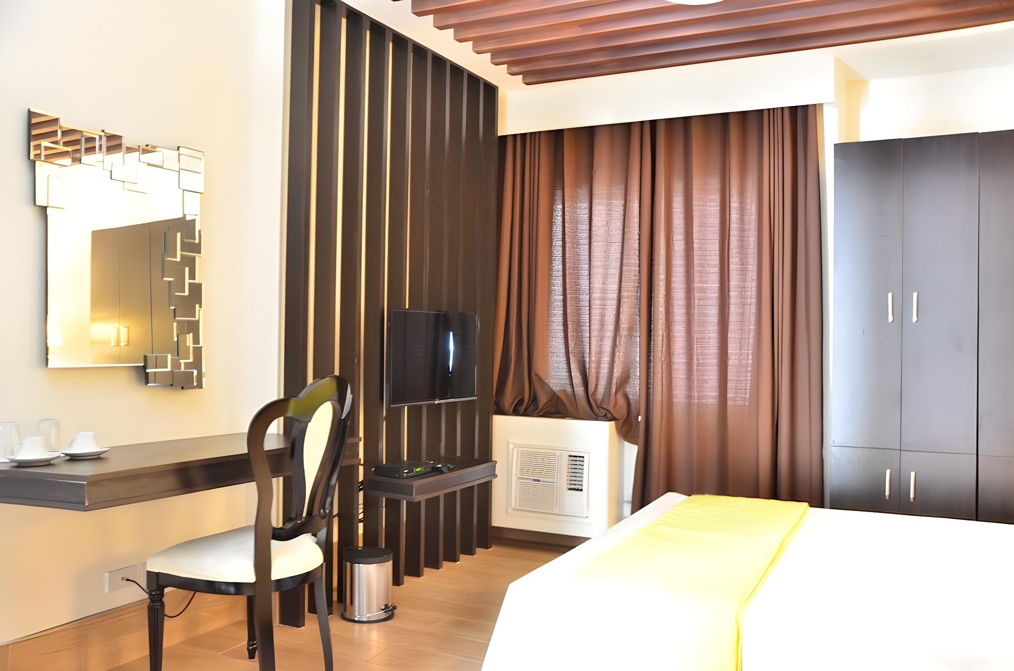 Tower, Deluxe, Studio, Queen Bed