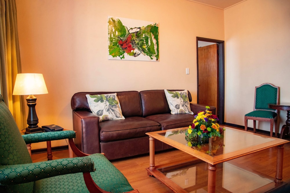 Bon Hotel Bloemfontein Central 36/60