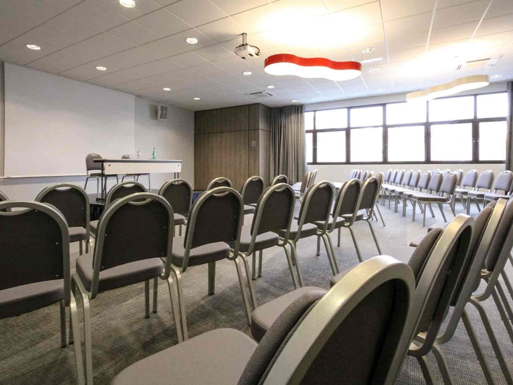 MERCURE NIORT MARAIS POITEVIN 34/50