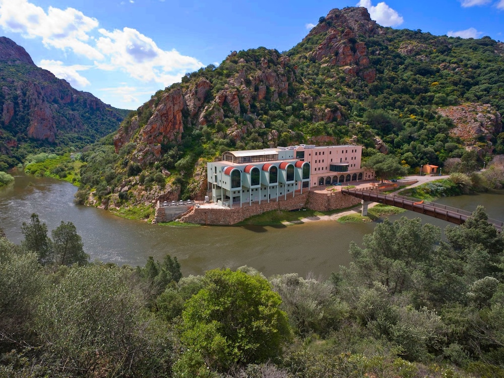 Hotel Ariadimari 6/50