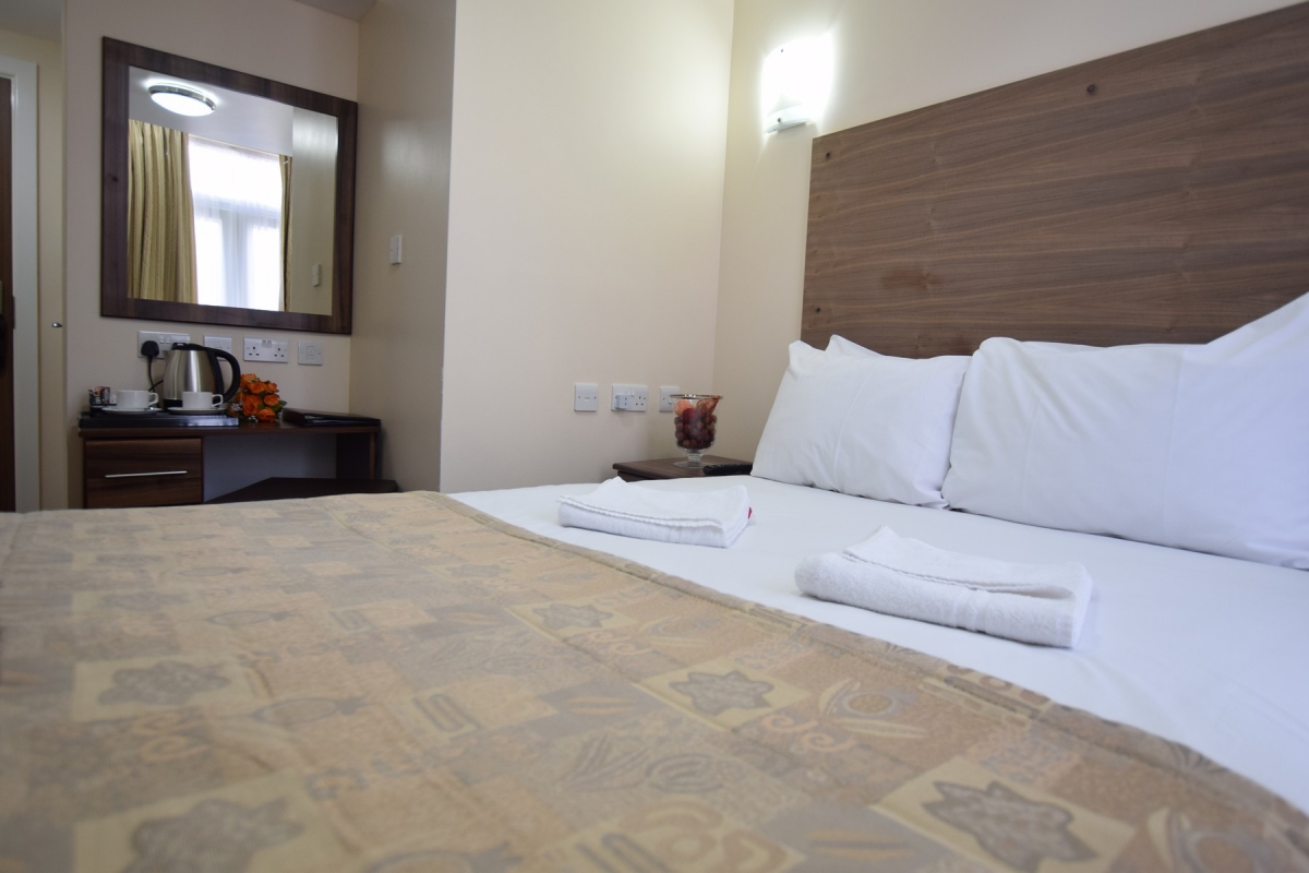 Room, Double Bed