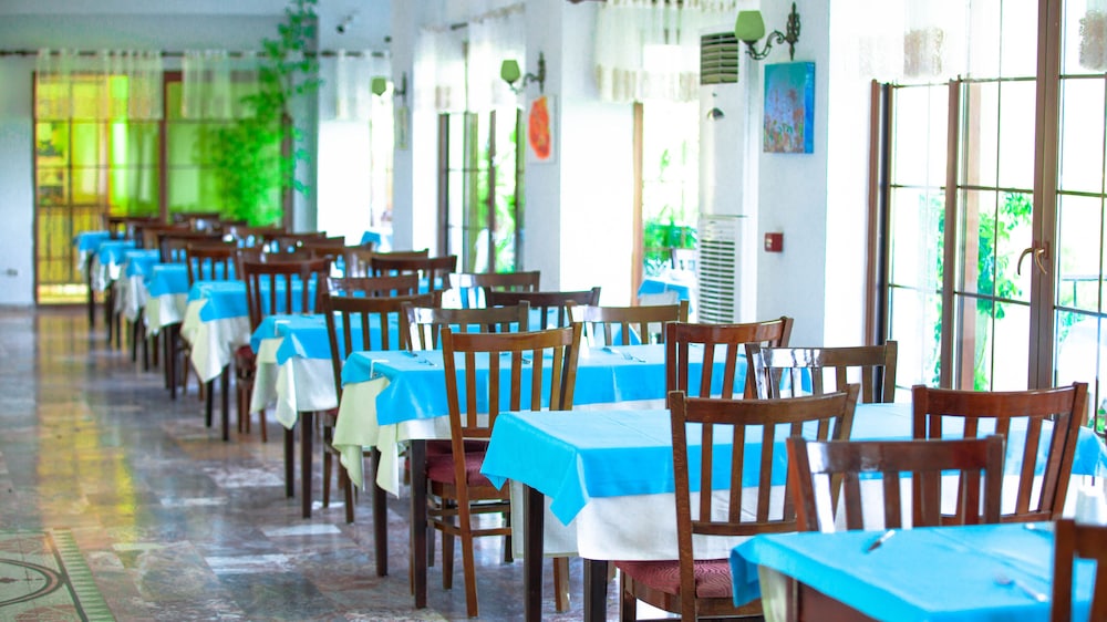 Yel Holiday Resort 14/50