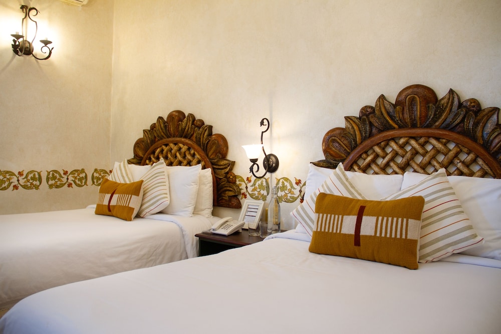 Los Pilares Hotel 23/63