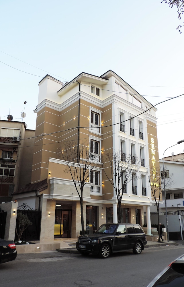 Senator Hotel 49/50
