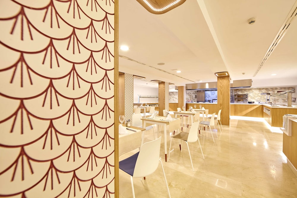 Mediterranean Bay Adults Only 22/49