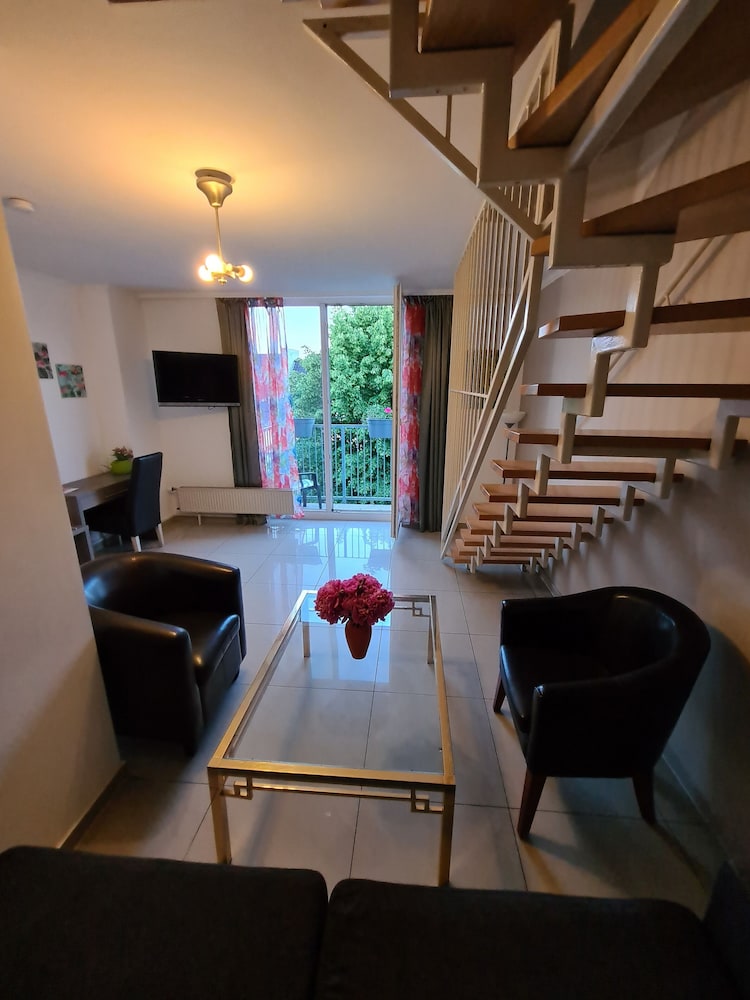 Cara Vita Hotel 42/62