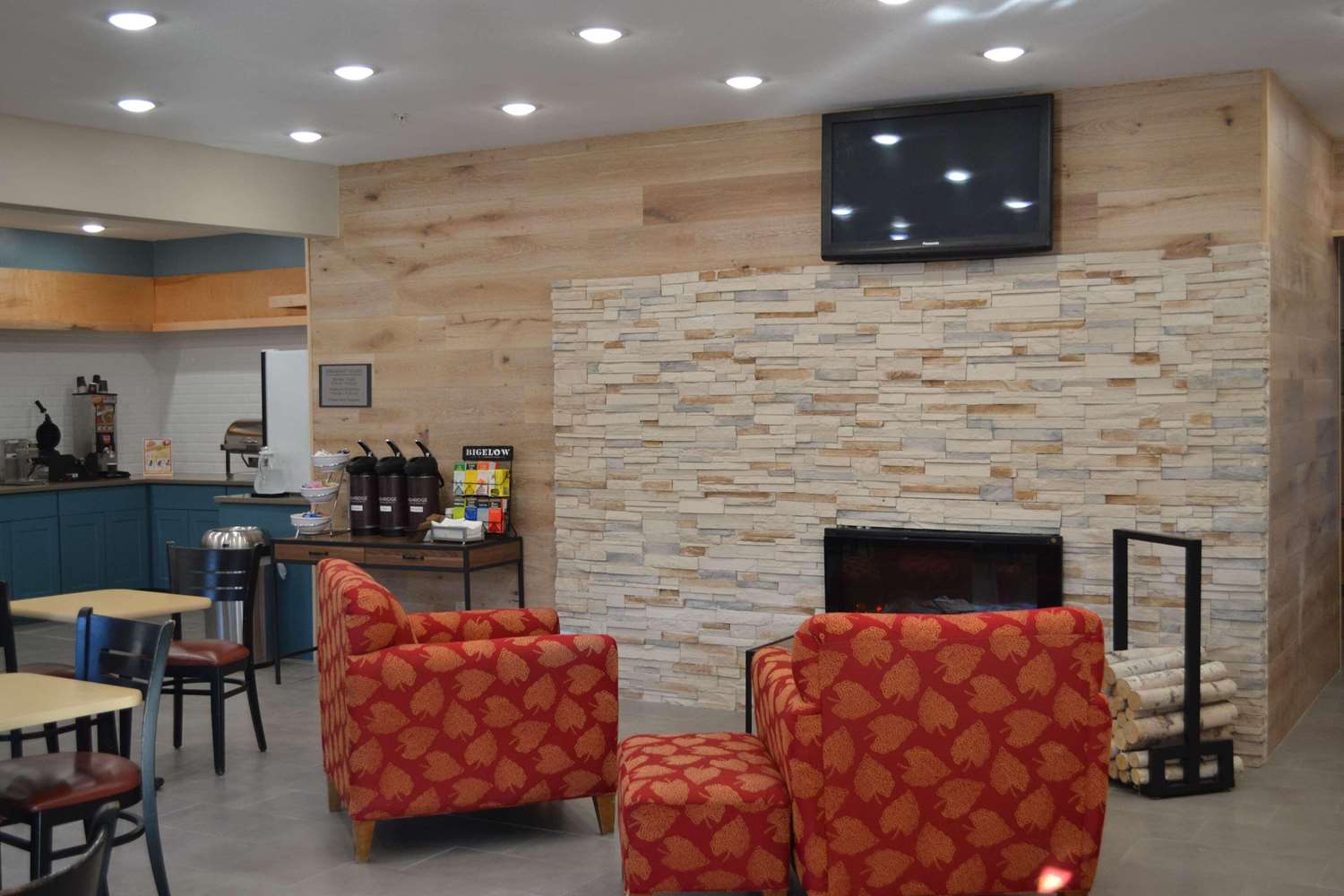 Country Inn & Suites by Radisson, Fairview Heights, IL 32/39