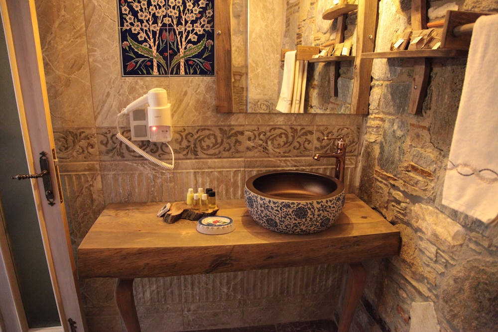 Celsus Boutique Hotel 50/50