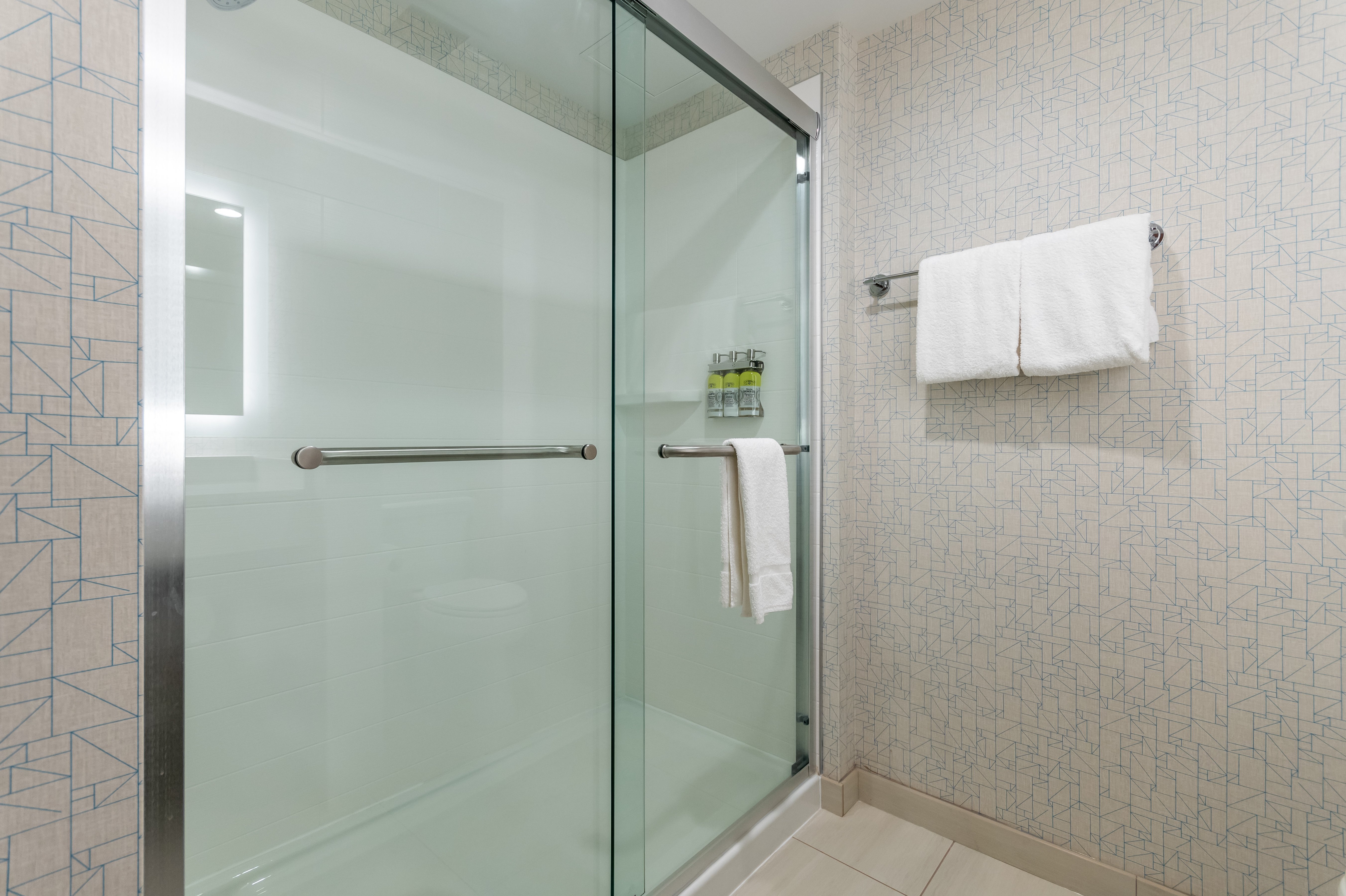 Holiday Inn Express Suites Chilliwack East 33/34