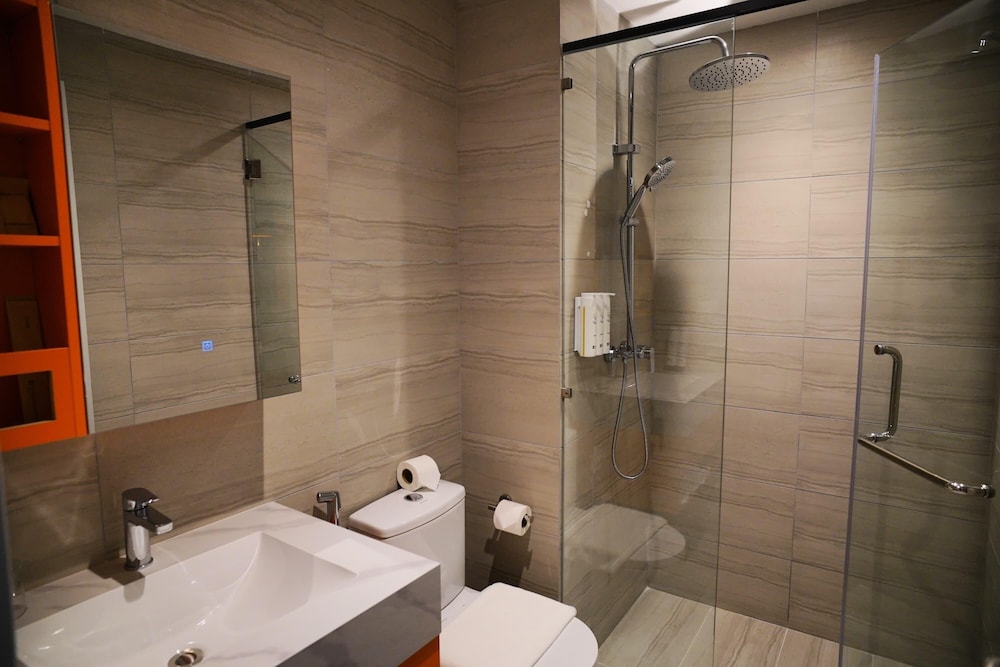 Wyndham Grand I-City 56/60