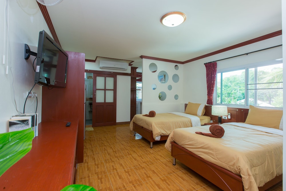 Patong Rai Rom Yen Resort SHA 19/50