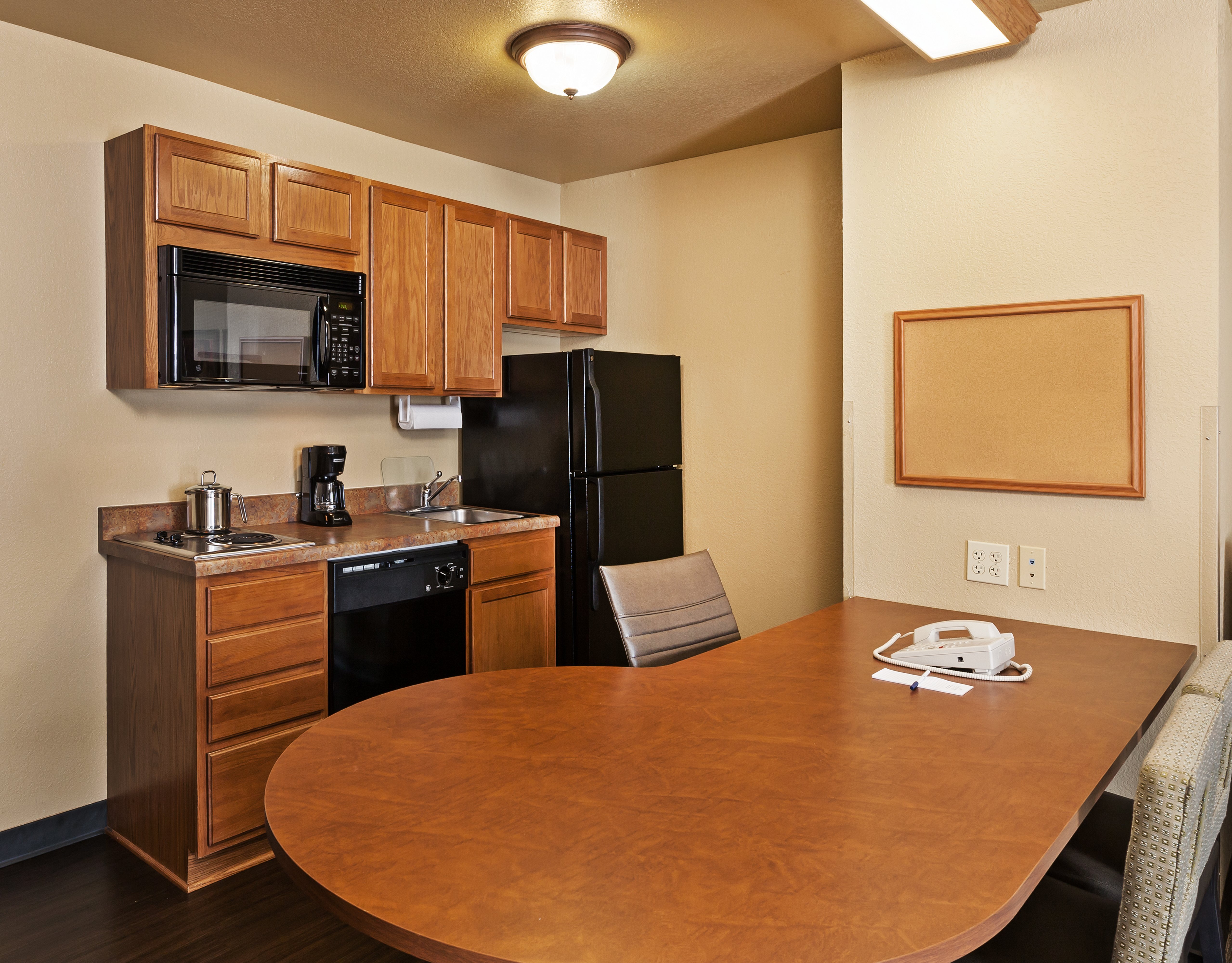 Candlewood Suites St. Robert 37/44