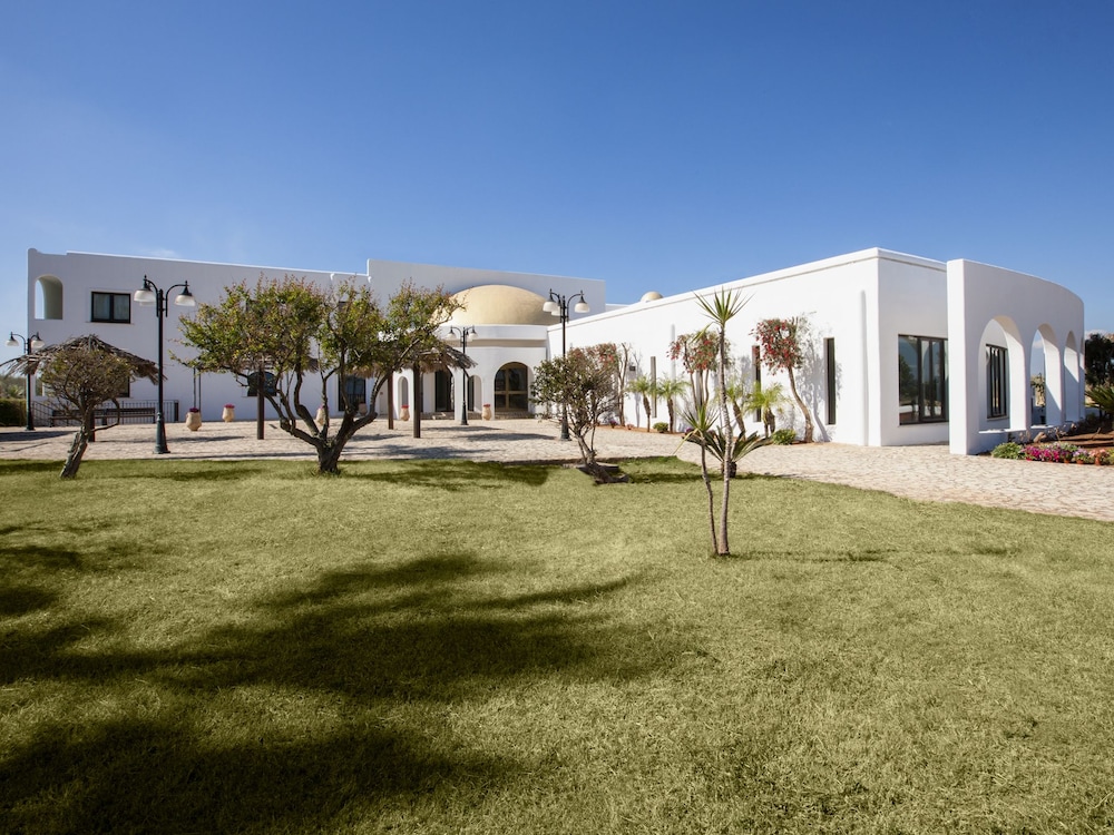 ZAHIRA RESORT AND VILLAGE 31/33